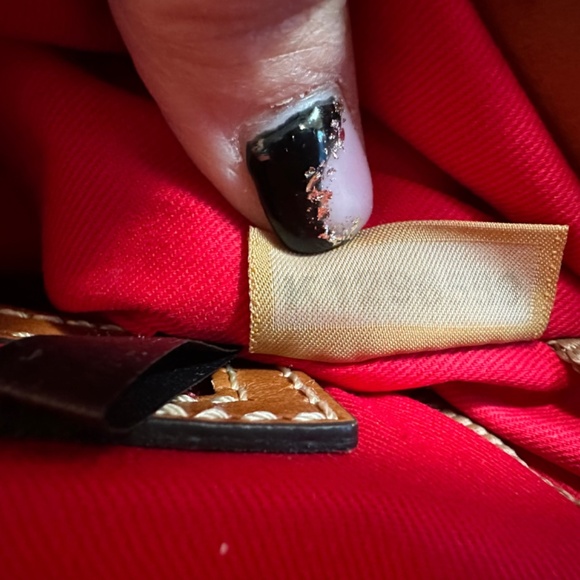 **Authentic** Dooney & Bourke Wexford Tammy Tote - Picture 7 of 7